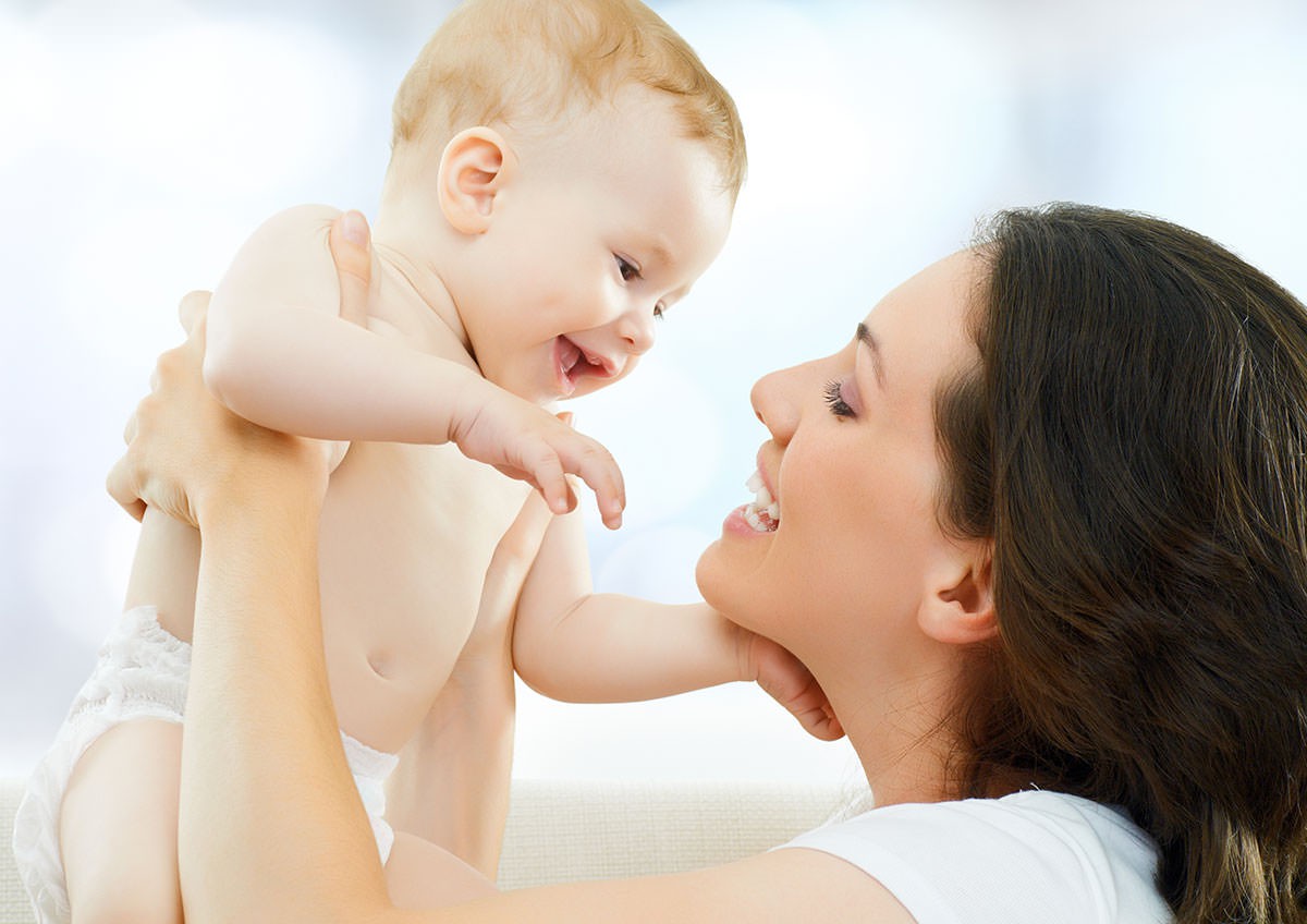 Ejercicios de estimulación temprana para bebés de 0 a 6 meses